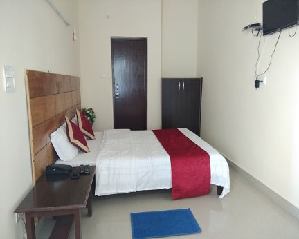 Hotel Bagora Heights-Standard room-1